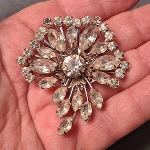 fin Vintage Rhinestone Floral Brooch Unusual Shape